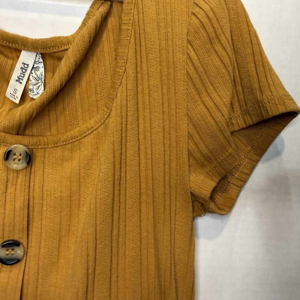 Mudd Junior's Size S Dark Yellow Shirt Ribbed Button Trim Pull Over Top - Picture 6 of 9